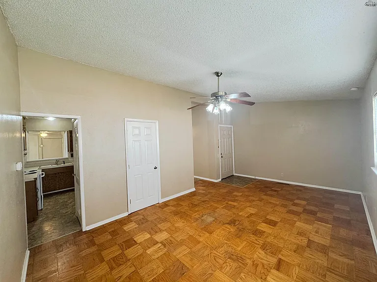 1311 Christine Rd — Photo 3