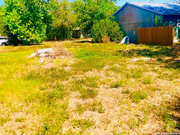 941 Allende LOT 5, Seguin, TX 78155