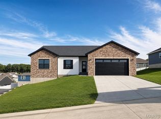 111 Ventnor Dr, Union, MO 63084