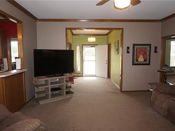 4th image of 76 Murry Dr