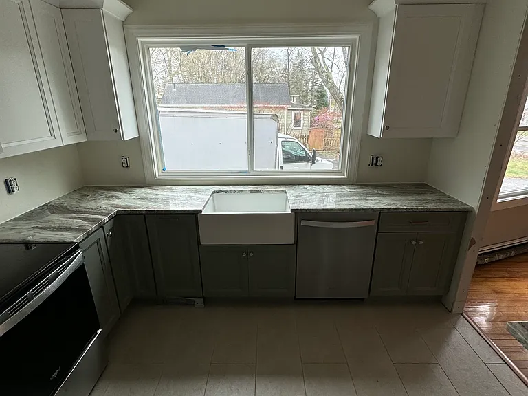 318 Holden St #1 — Photo 5