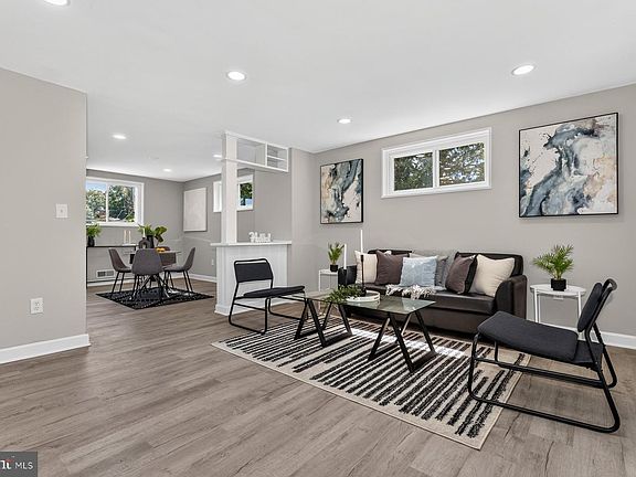 2nd image of 833 Sheridan Ave