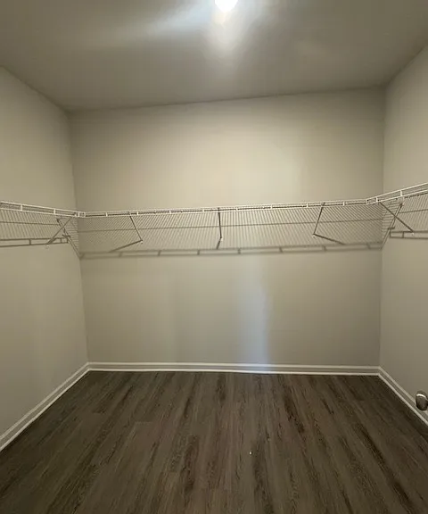 120 Monroe Ct — Photo 9