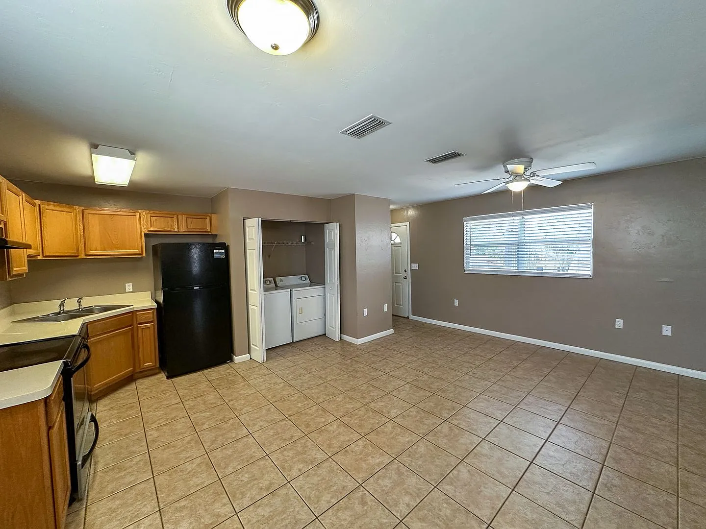 1014 SW 1st Ave Unit C — Photo 2