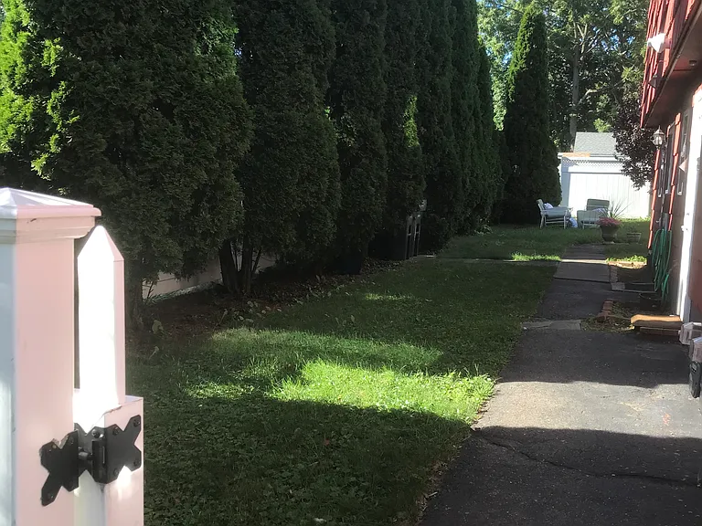 212 Jennings Rd — Photo 2