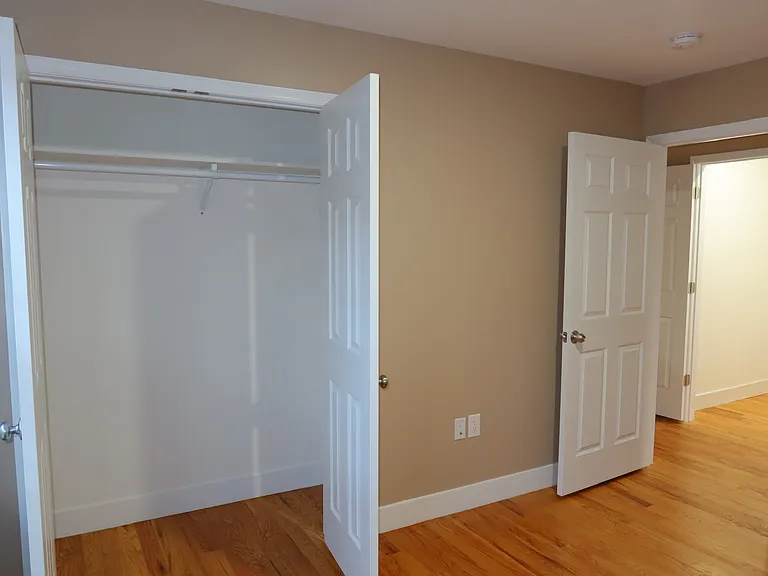 298 Ridgewood Ave — Photo 11