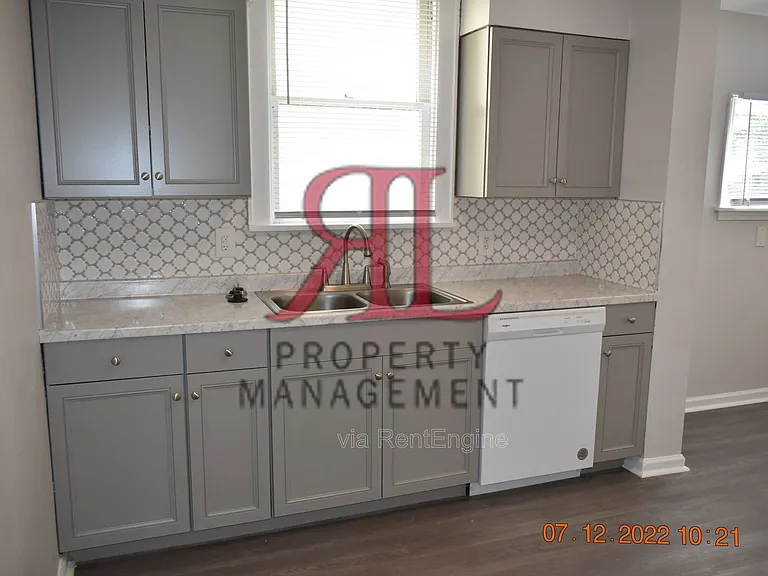 765 E Deshler Ave — Photo 11
