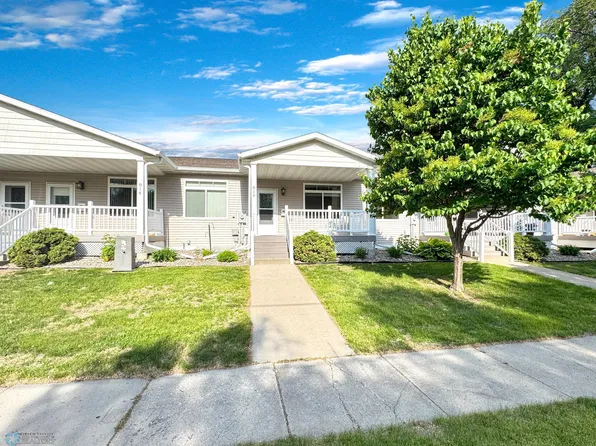 816 3rd St N #816, Fargo, ND 58102