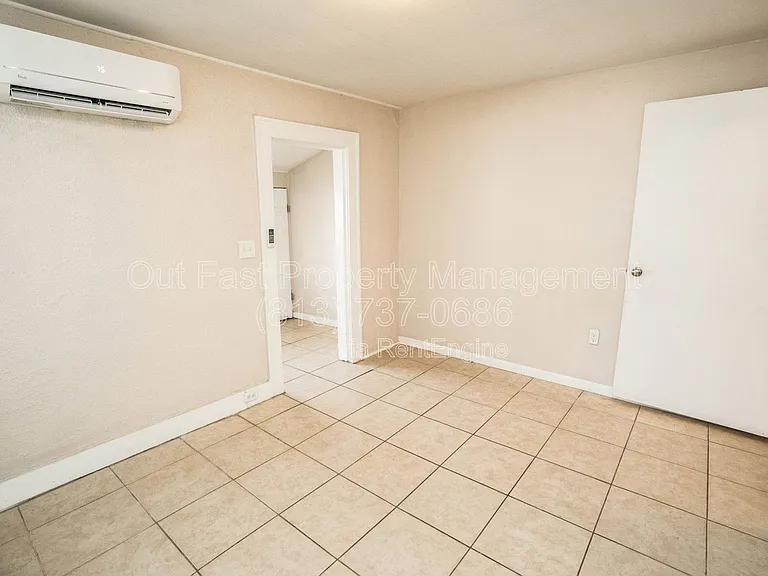 541 2nd St N — Photo 8