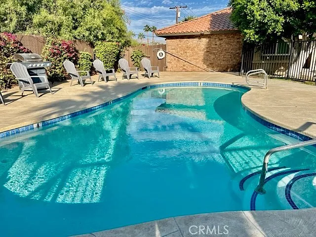 2 bed, 1000 sqft, $2,395 — Photo 3