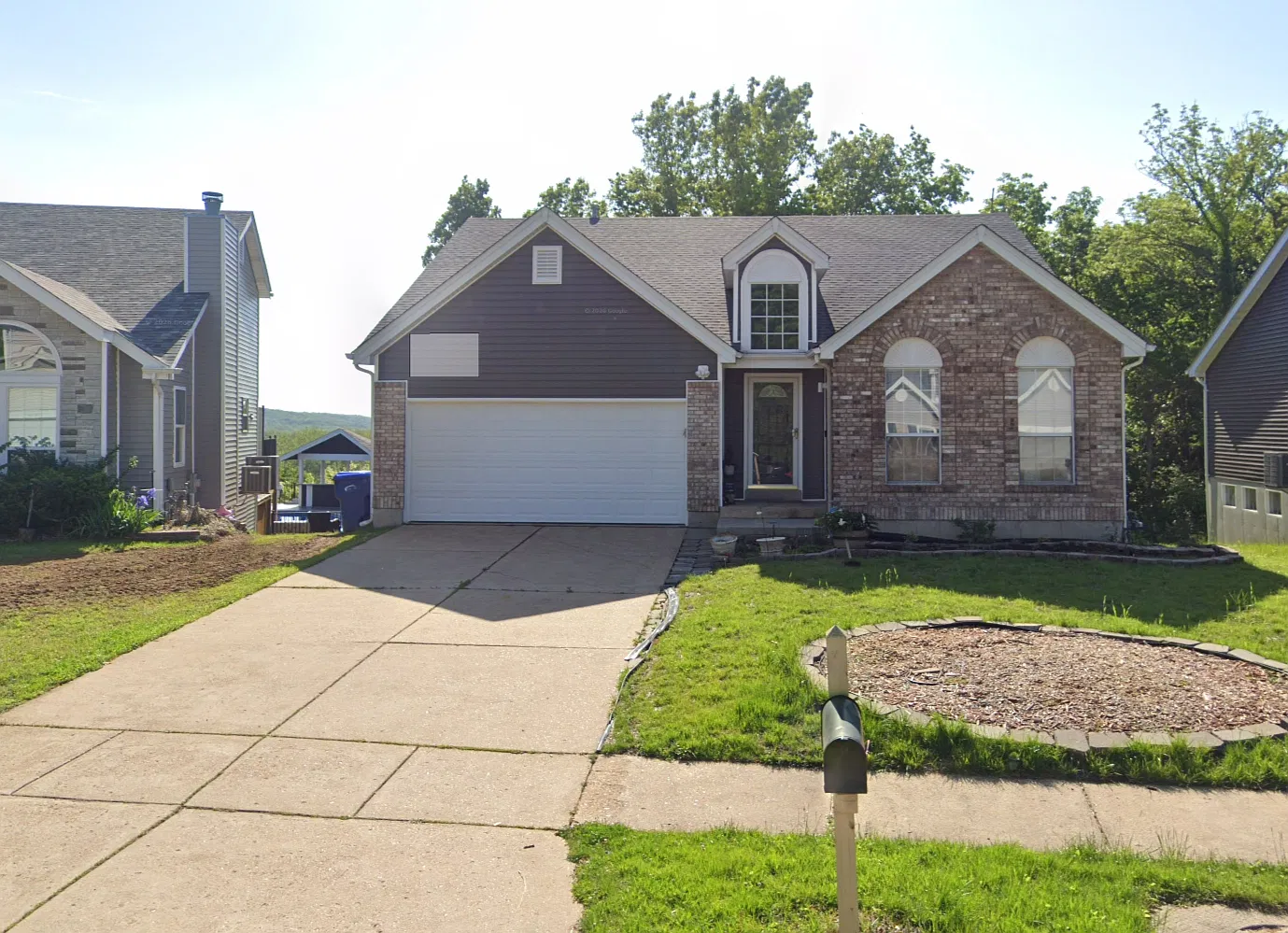 4 bed, 2596 sqft, $3,250 — Photo 1