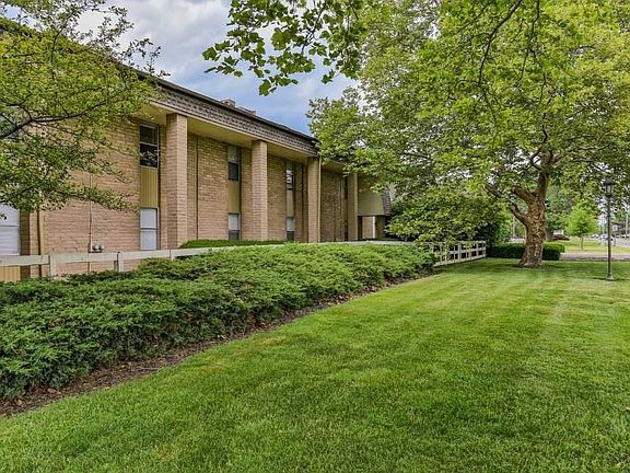 3rd image of 5120 Cobblestone Dr APT A