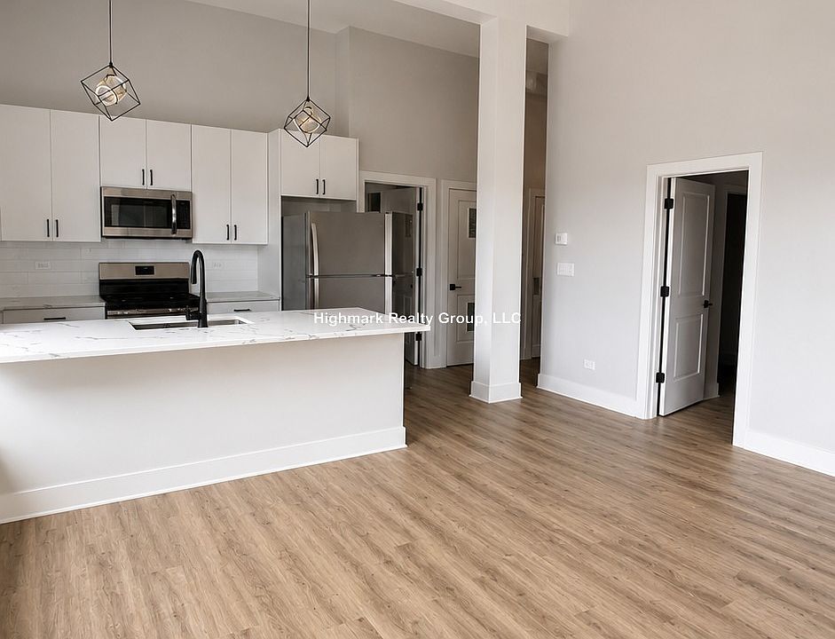 1st image of 4731 N Western Ave #203B