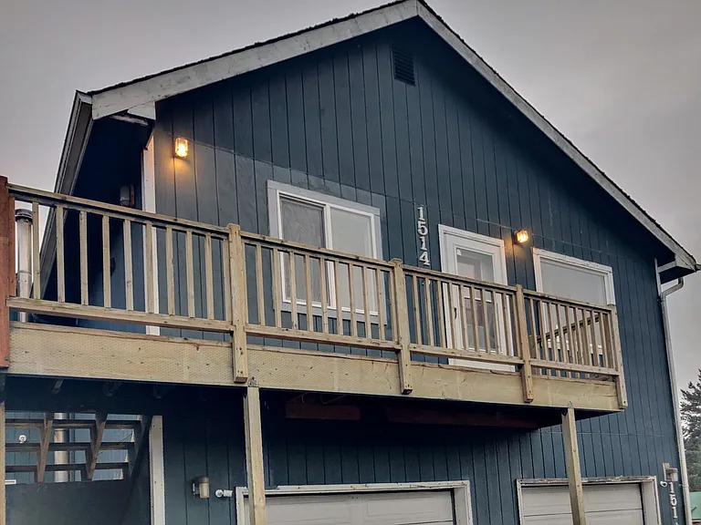 1514 Lynden Way #B — Photo 2