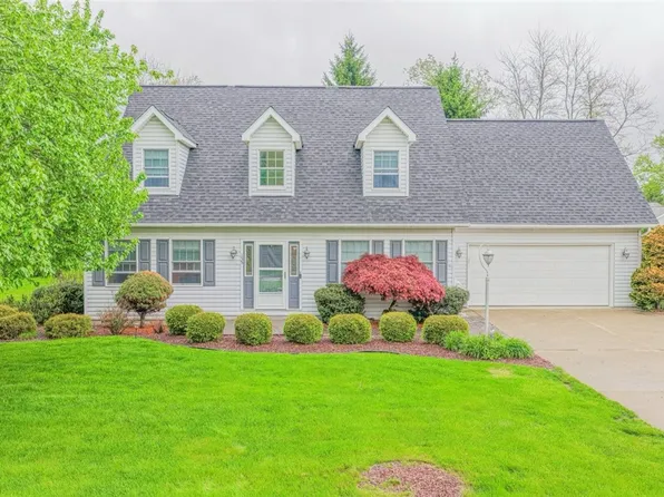 135 Shannon Dr, New Castle, PA 16105