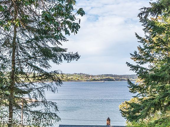 2nd image of 2172 Madrona Way