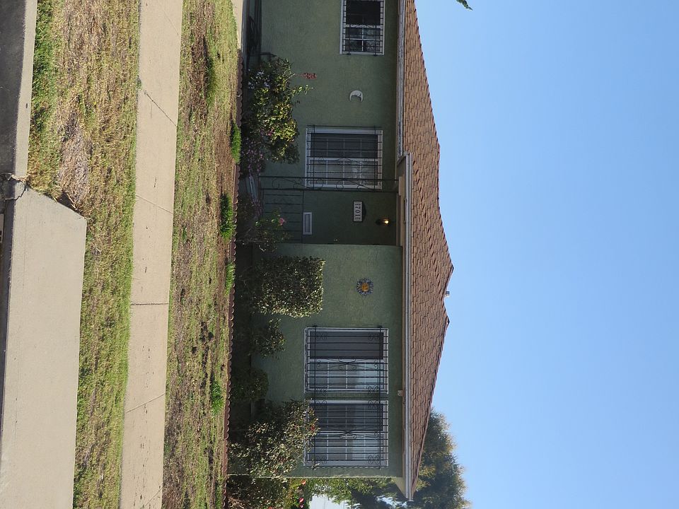 1st image of 701 W 115th St
