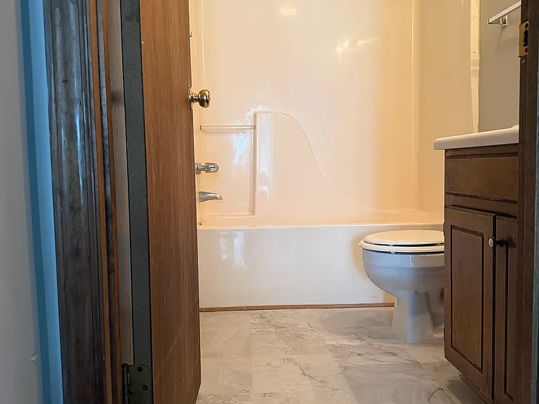 104 Middle St #C — Photo 20