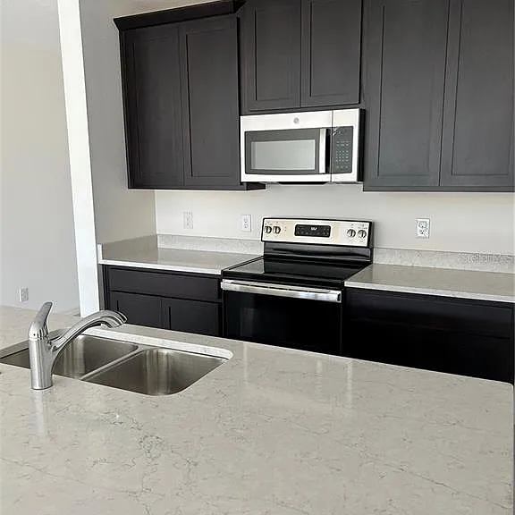 5002 Greenbank Ln — Photo 2