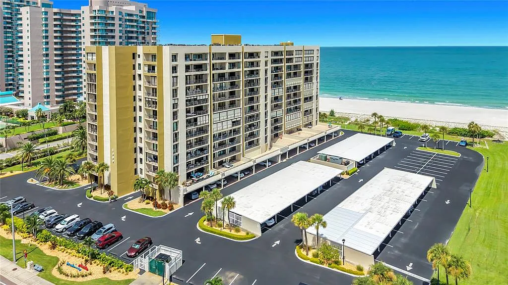 2 bed, 2.0 bath, 1331 sqft, $3,600 — Photo 3