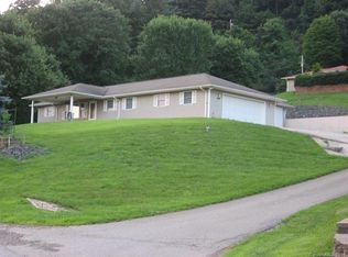 385 Wheeler Hills Rd, Burnsville, NC 28714