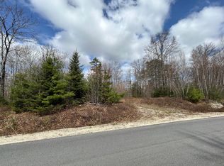 6 Boulder Dr, Gray, ME 04039