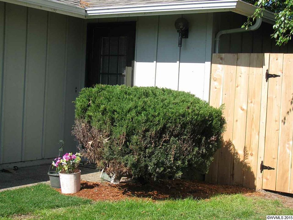 2nd image of 4705 Palomino Ct SE