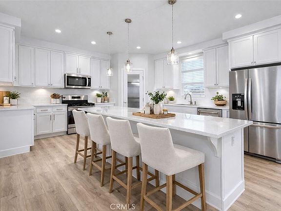 3rd image of 18864 Boulder Ave