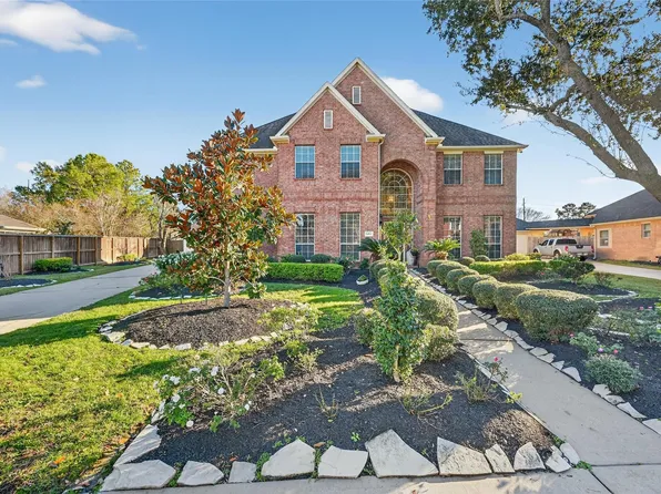8502 Beacon Bend Ln, Pearland, TX 77584