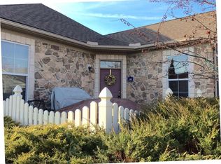 240 Sandover Dr, Aurora, OH 44202