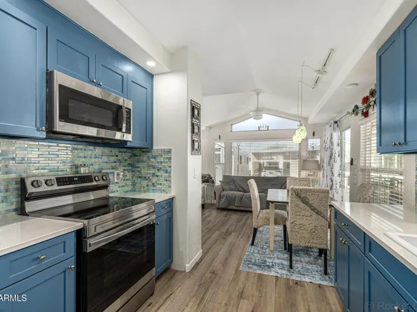 10950 W Union Hills Drive #2415, Sun City, AZ 85373