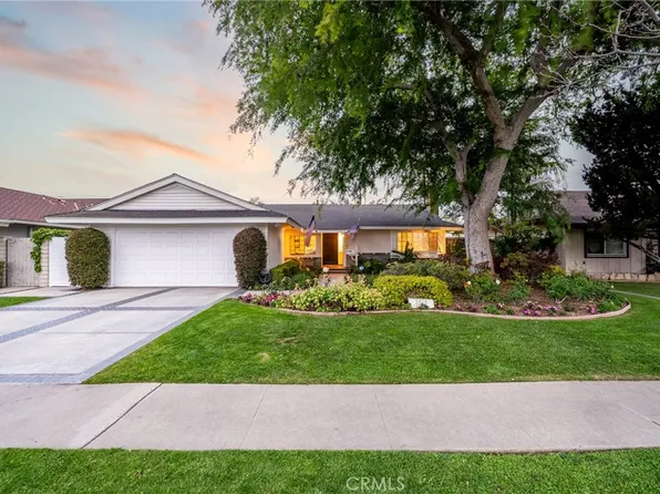 2818 Francis Ln, Costa Mesa, CA 92626