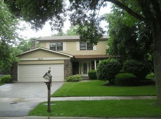 1510 Applegate Dr, Naperville, IL 60565