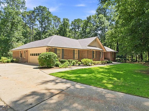 3rd image of 131 Plantation Way