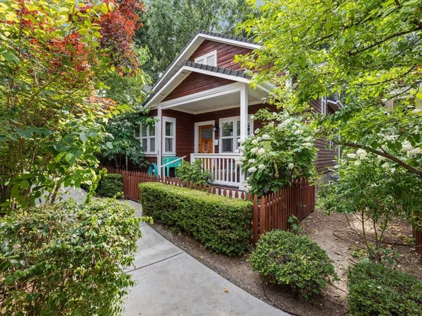 2287 Siskiyou Blvd, Ashland, OR 97520