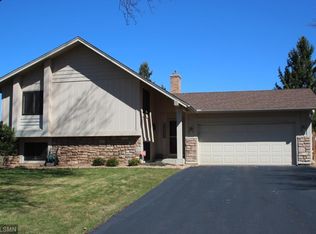 6652 Jonquil Way, Osseo, MN 55369