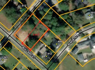 Bullard St, Roseboro, NC 28382