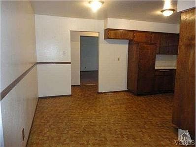 5th image of 2221 S Beaufort Dr
