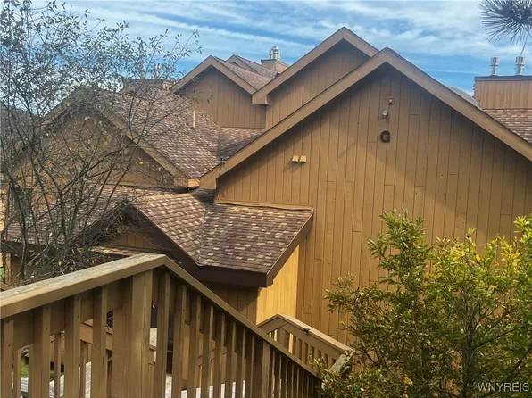 G301 Snowpine Vlg, Great Valley, NY 14741