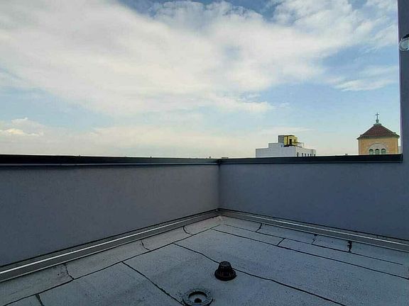 3rd image of 1117 Hoe Ave #B6