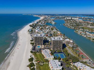 7600 Bayshore Dr APT 204, Treasure Island, FL, 33706