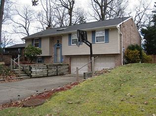 661 Blue Ridge Rd, Pittsburgh, PA 15239