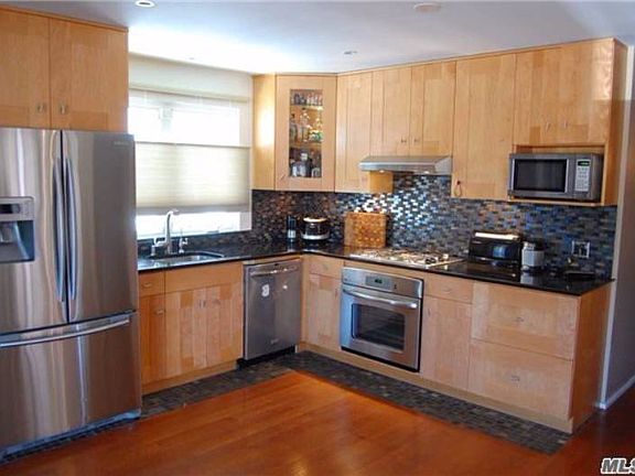3rd image of 6128 232nd St