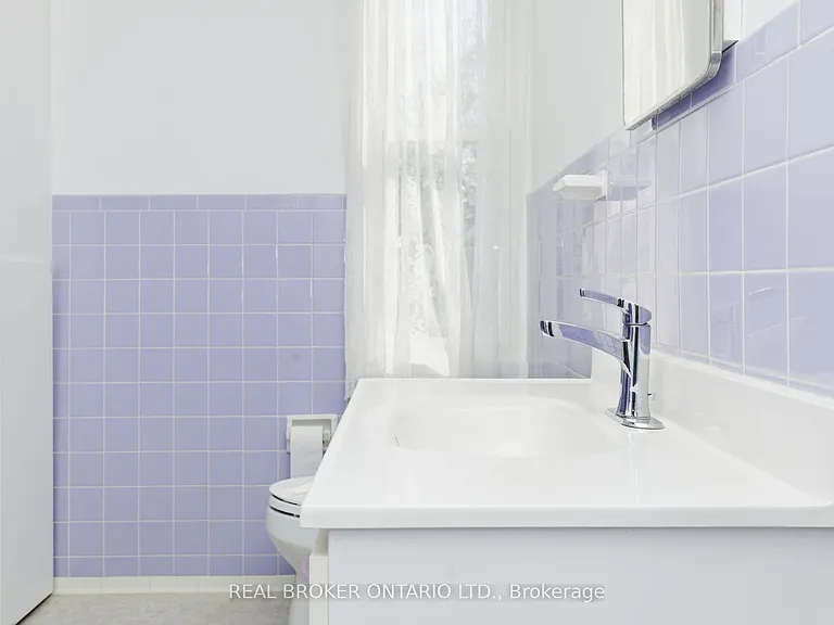 33 Victoria St — Photo 23