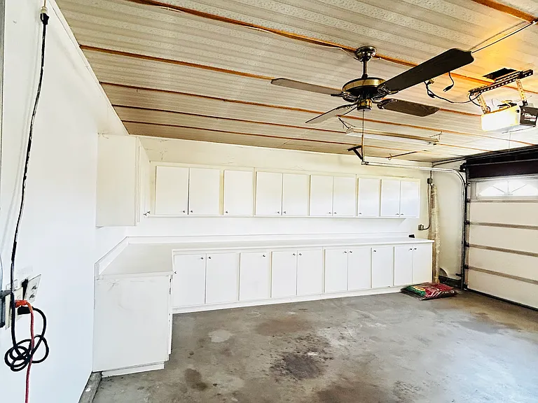 2346 Seabright Ave — Photo 8