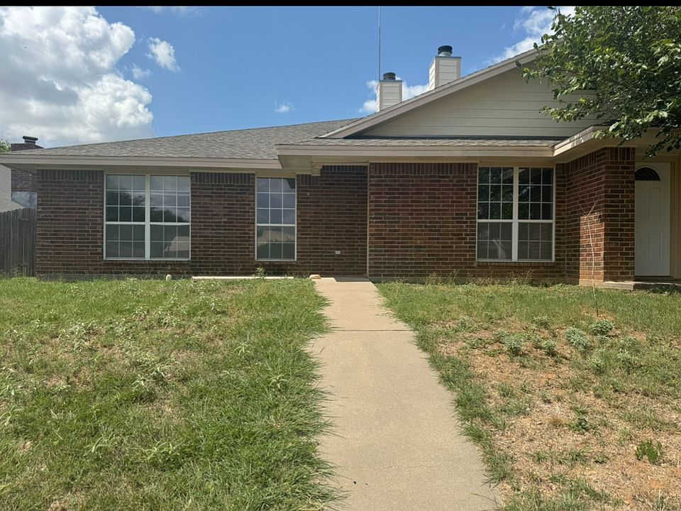 1st image of 3407 Greenridge Dr #1