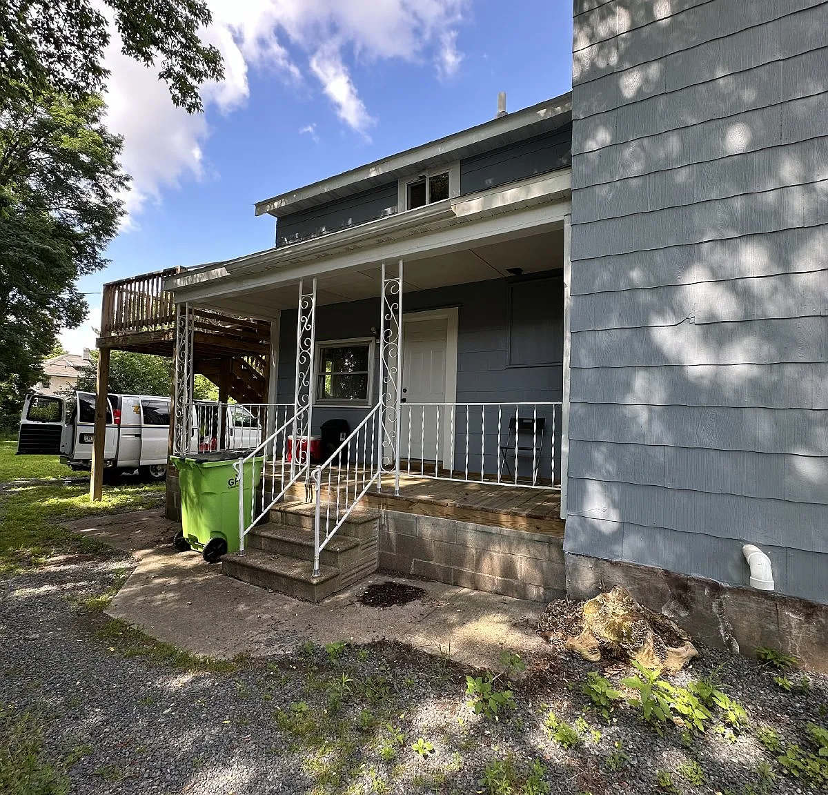 3 bed, 1.0 bath, $590 — Photo 2