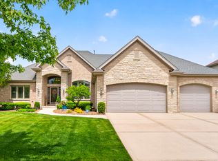 11680 Golden Gate Dr, Mokena, IL 60448