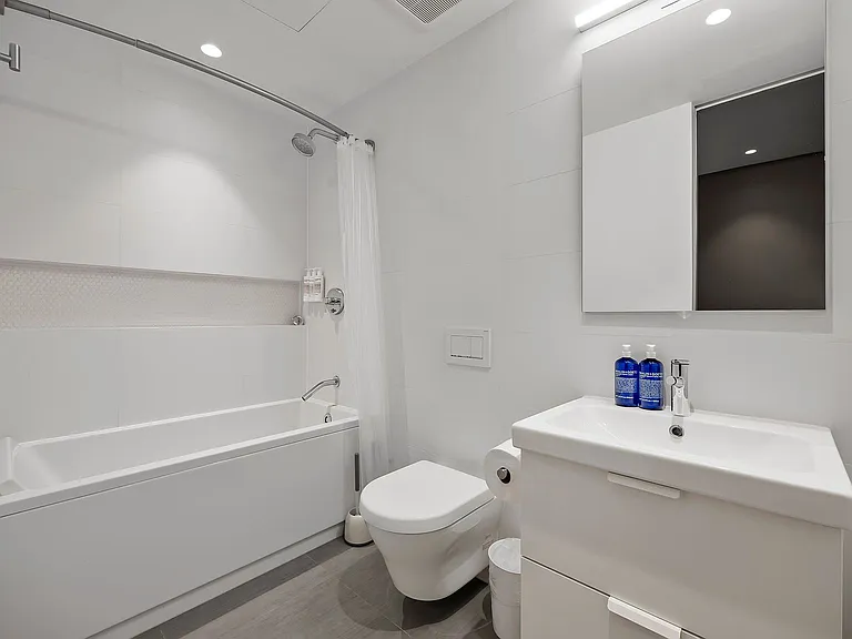 460 W 44th St #3 — Photo 21