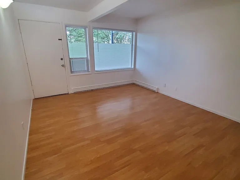4708 22nd Ave NE #13 — Photo 2